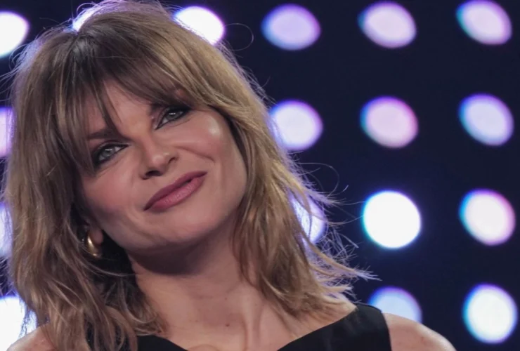 Alessandra Amoroso attende un bambino: il gossip sul parto cresce
