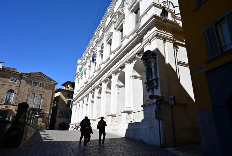 Cosa fare se smarrisci la carta di soggiorno in Italia?