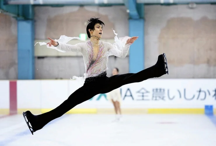 Yuzuru Hanyu incanta danzando sulle note di Kenshi Yonezu