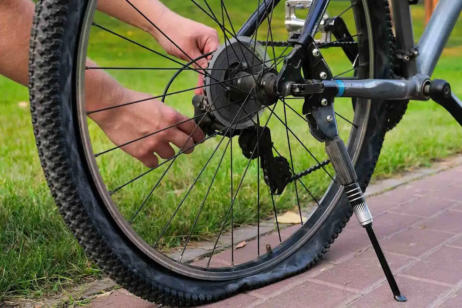 Scopri la pompa ricaricabile per ciclisti: praticità in viaggio
