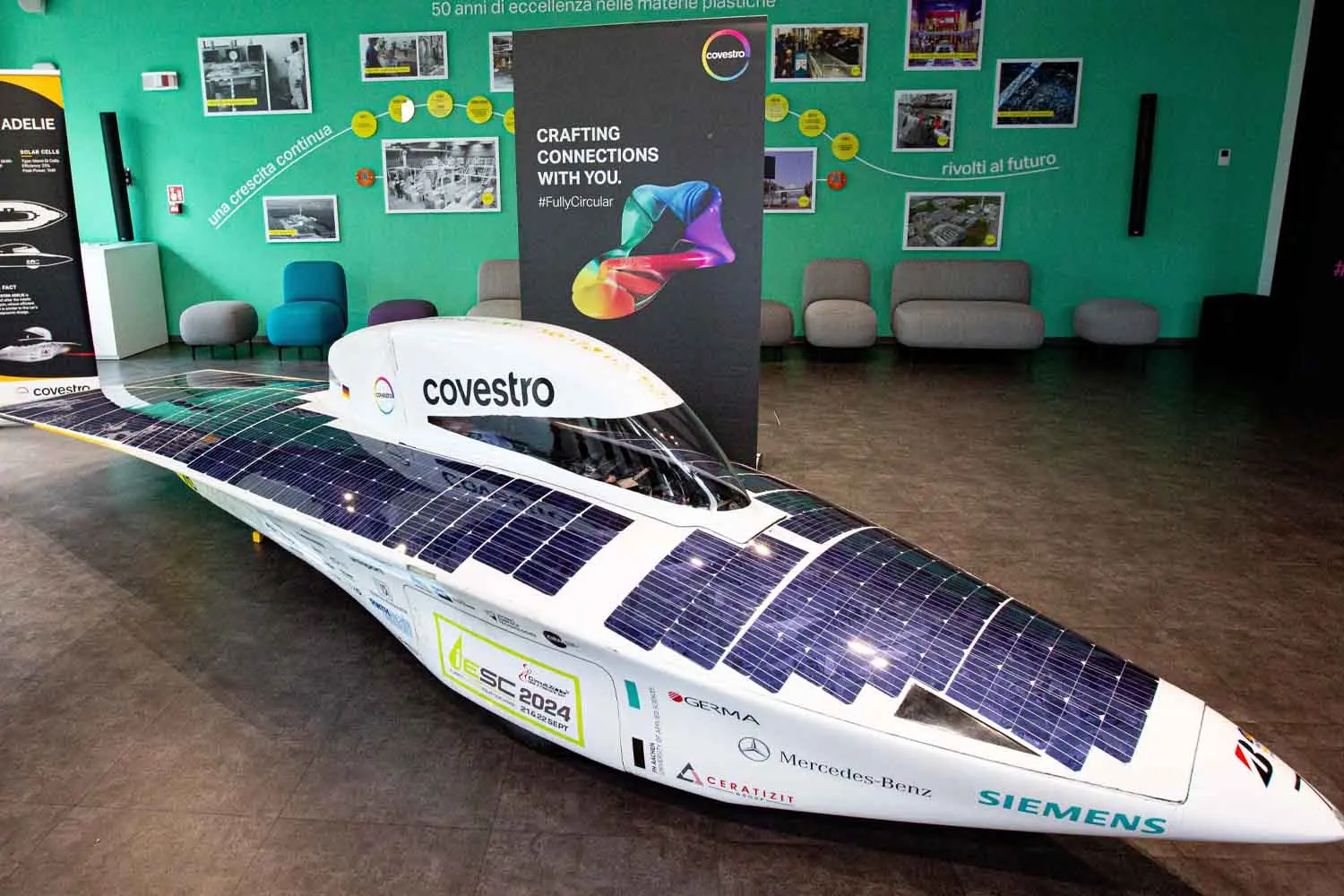 Adelie: l’auto solare che viaggia il mondo all’insegna della sostenibilità