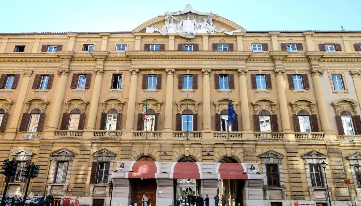 Investimenti su Btp all’asta: strategie per 8,25 miliardi di euro