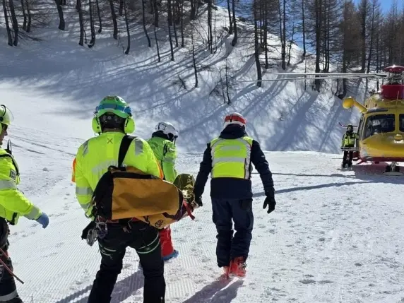 Incidenti sugli sci: la crescente folla e velocità amplificano i pericoli
