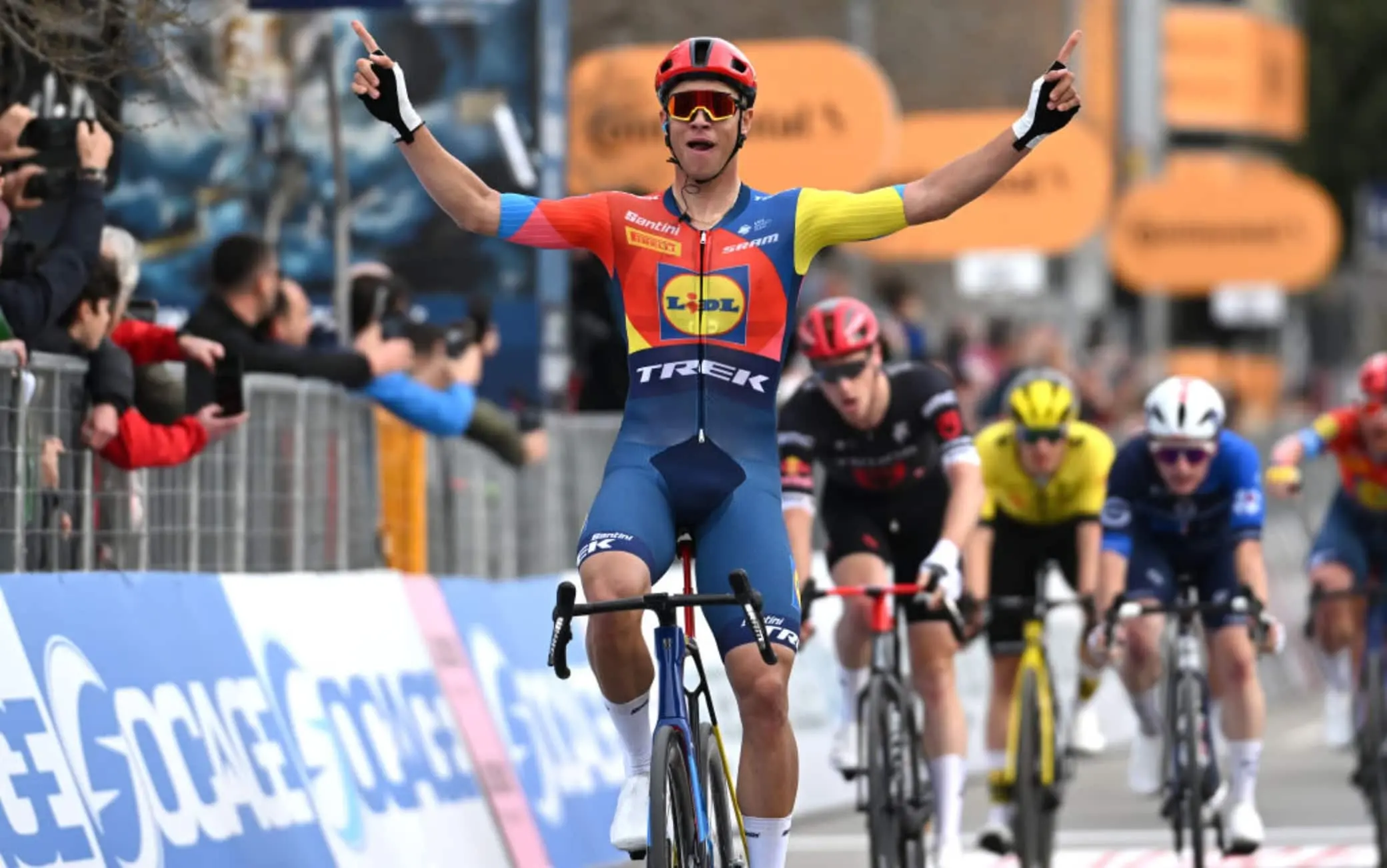 Olav Kooij trionfa nella quarta tappa della Tirreno-Adriatico