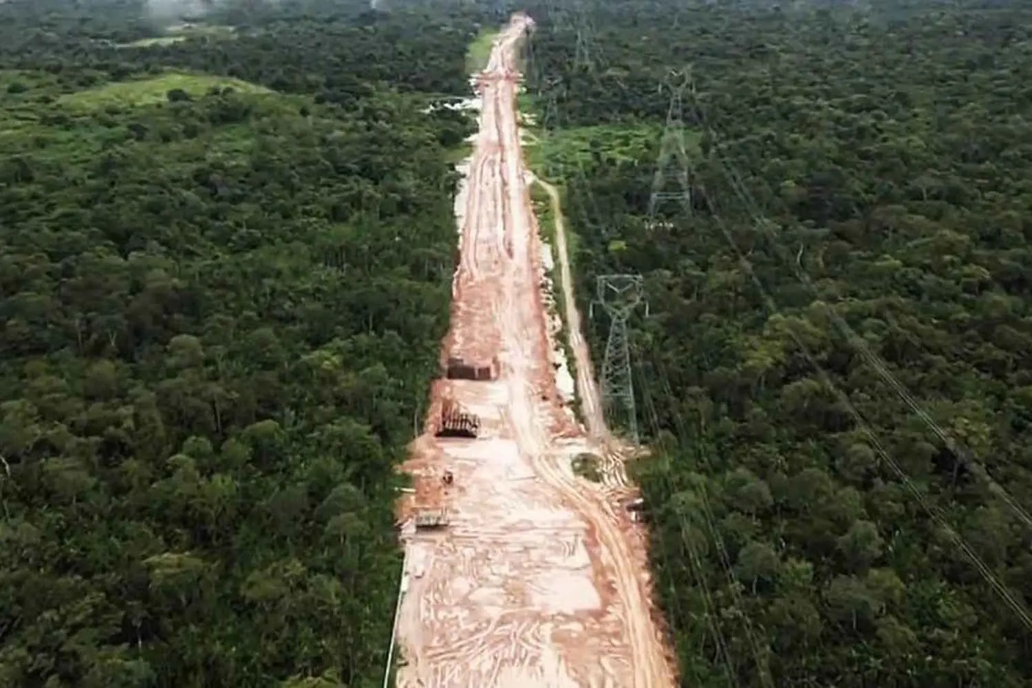 Il paradosso della COP30: autostrade e Amazzonia a confronto