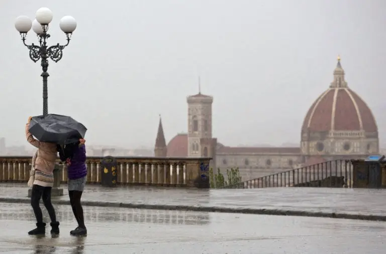 Firenze in emergenza: piogge torrenziali e rischio allagamenti