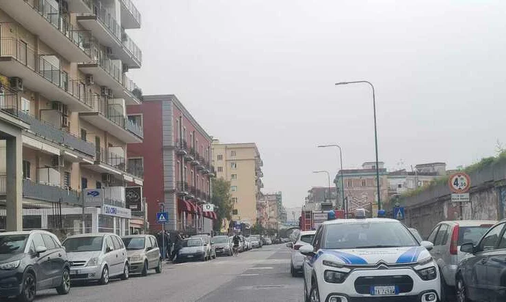 Evacuazione a Bagnoli dopo il terremoto nei Campi Flegrei
