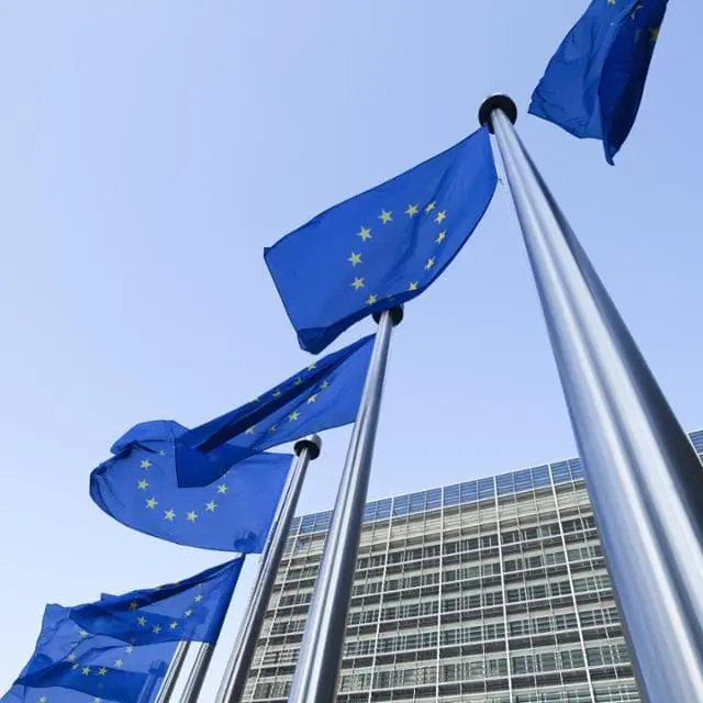 In piazza per l’Europa, Schlein invoca un’Ue più unita e politica
