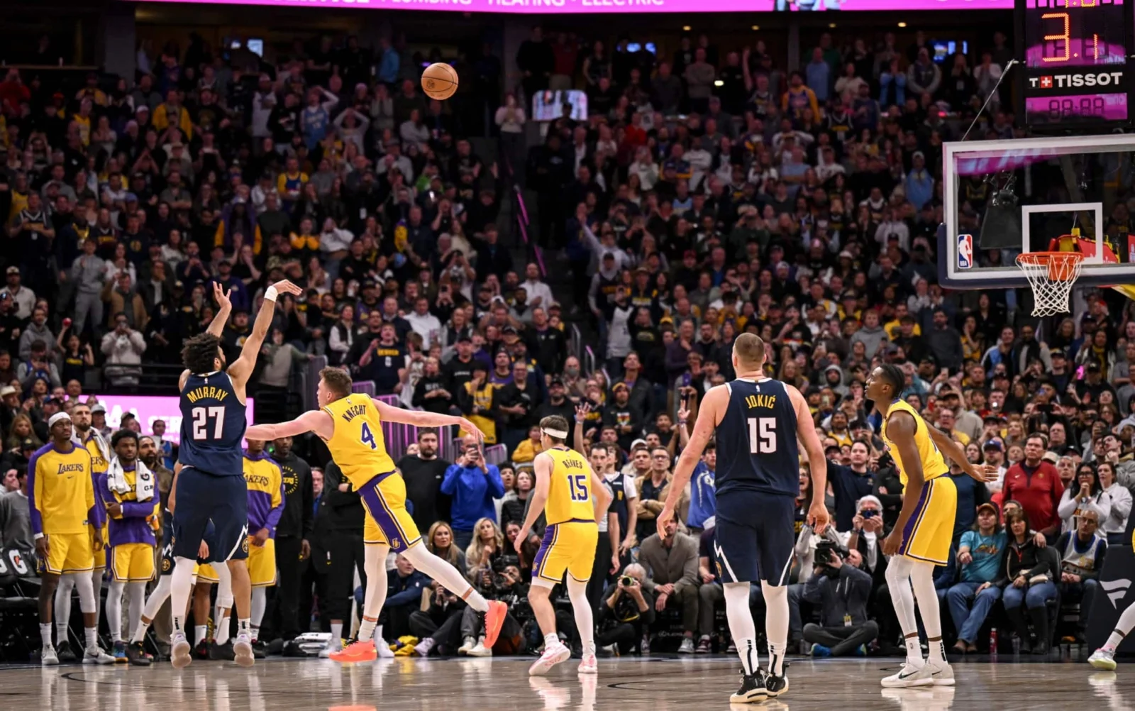 Gilgeous-Alexander segna 48 punti e piega i Pistons a Detroit