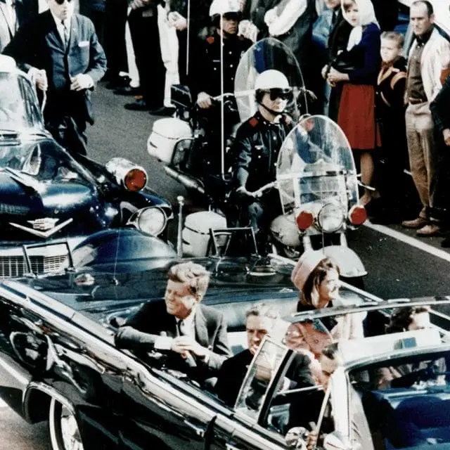 Trump svela in anteprima 80mila documenti su JFK e la sua eredità