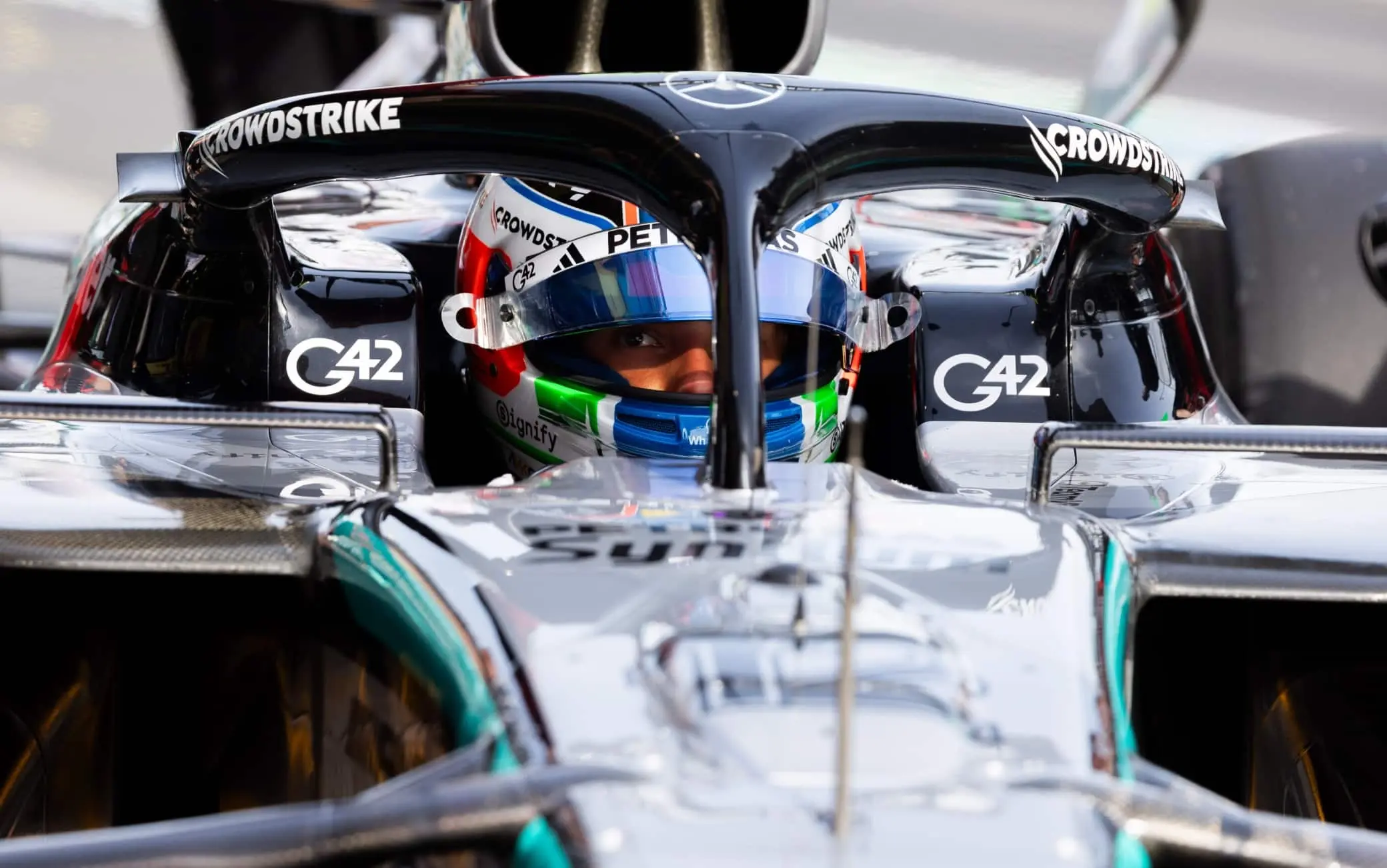 Il battibecco tra Leclerc e il muretto sotto la pioggia in F1