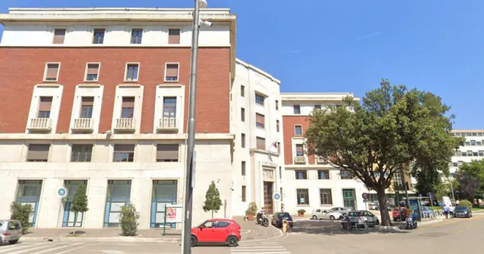 Balletti sensuali in Comune: il dibattito accende Pescara