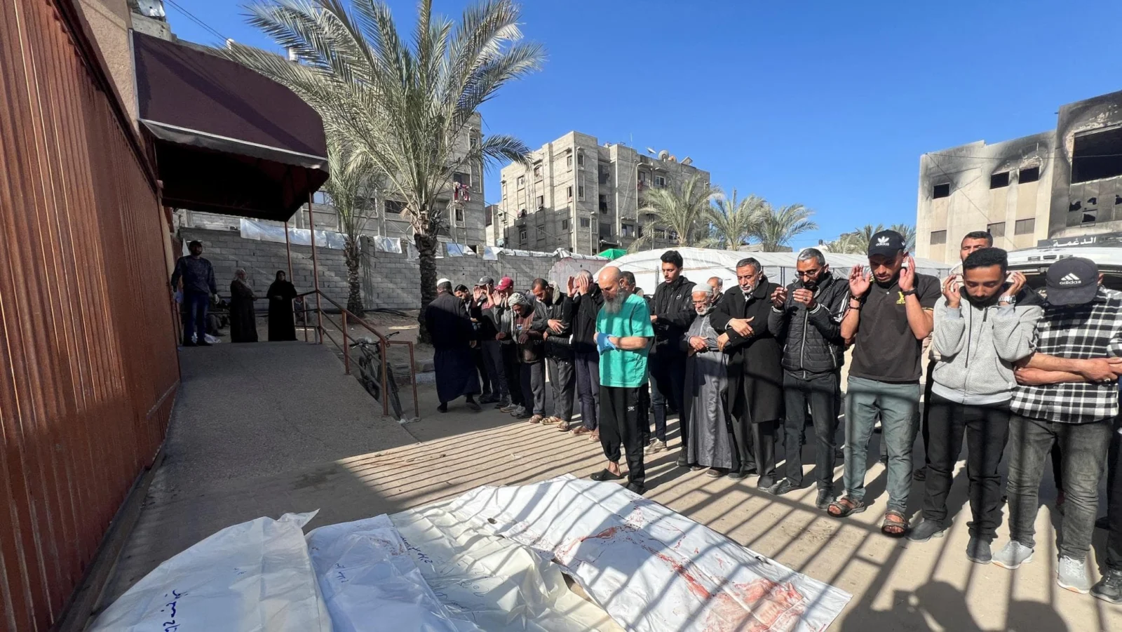 Aggiornamenti da Gaza: raid aerei e la morte di un operatore Onu