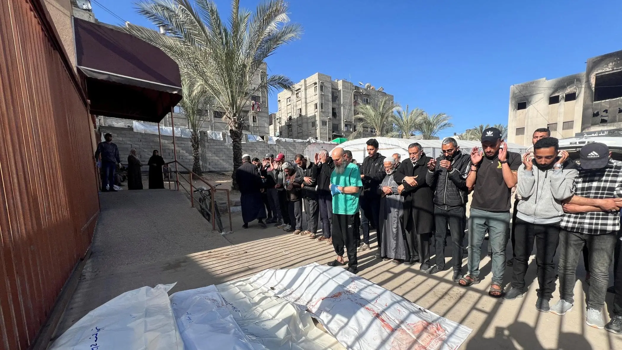 Aggiornamenti da Gaza: raid aerei e la morte di un operatore Onu