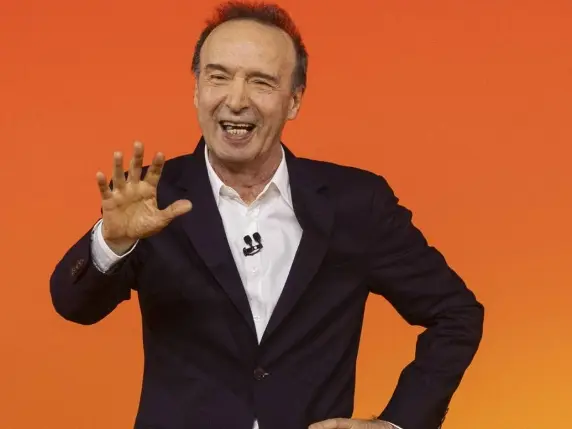 Il teatro politico di Benigni: Meloni, Trump e l’Europa che cambia