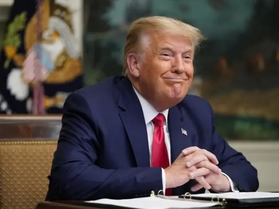 Trump contro la Fed: attese sul taglio dei tassi e le accise europee