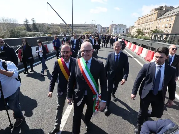 Inaugurazione del ponte dell’Industria: Gualtieri e Salvini si esprimono