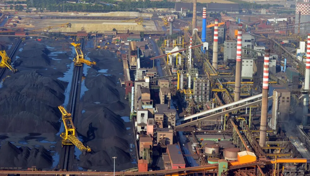 Piano di investimenti azero per l’ex Ilva: tutto ciò che serve sapere