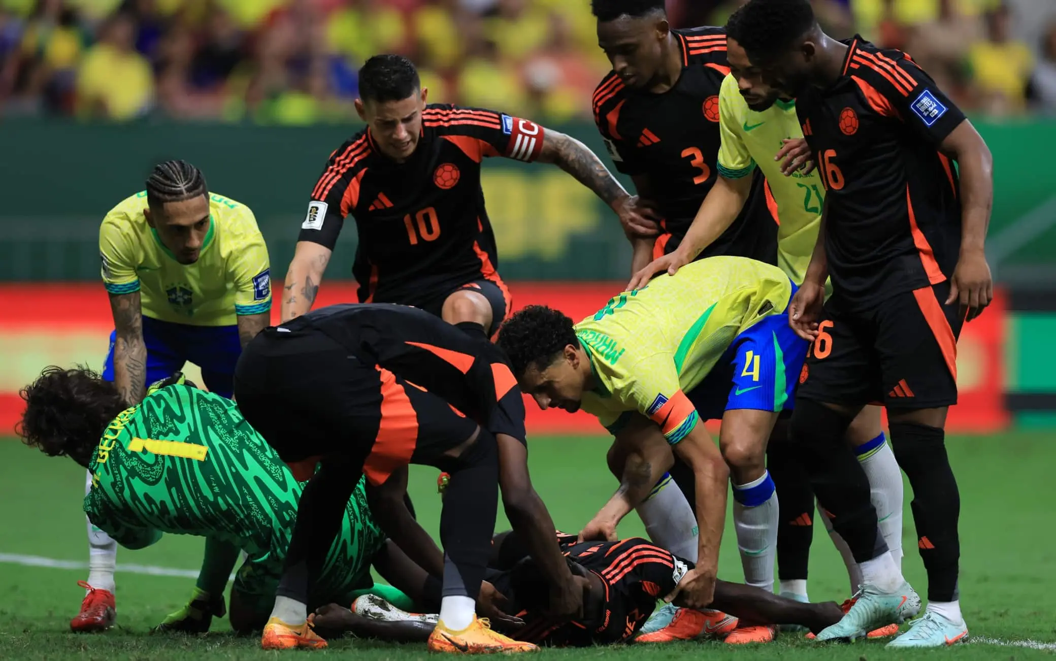 Alisson torna a Liverpool dopo il meeting con Sánchez in Colombia