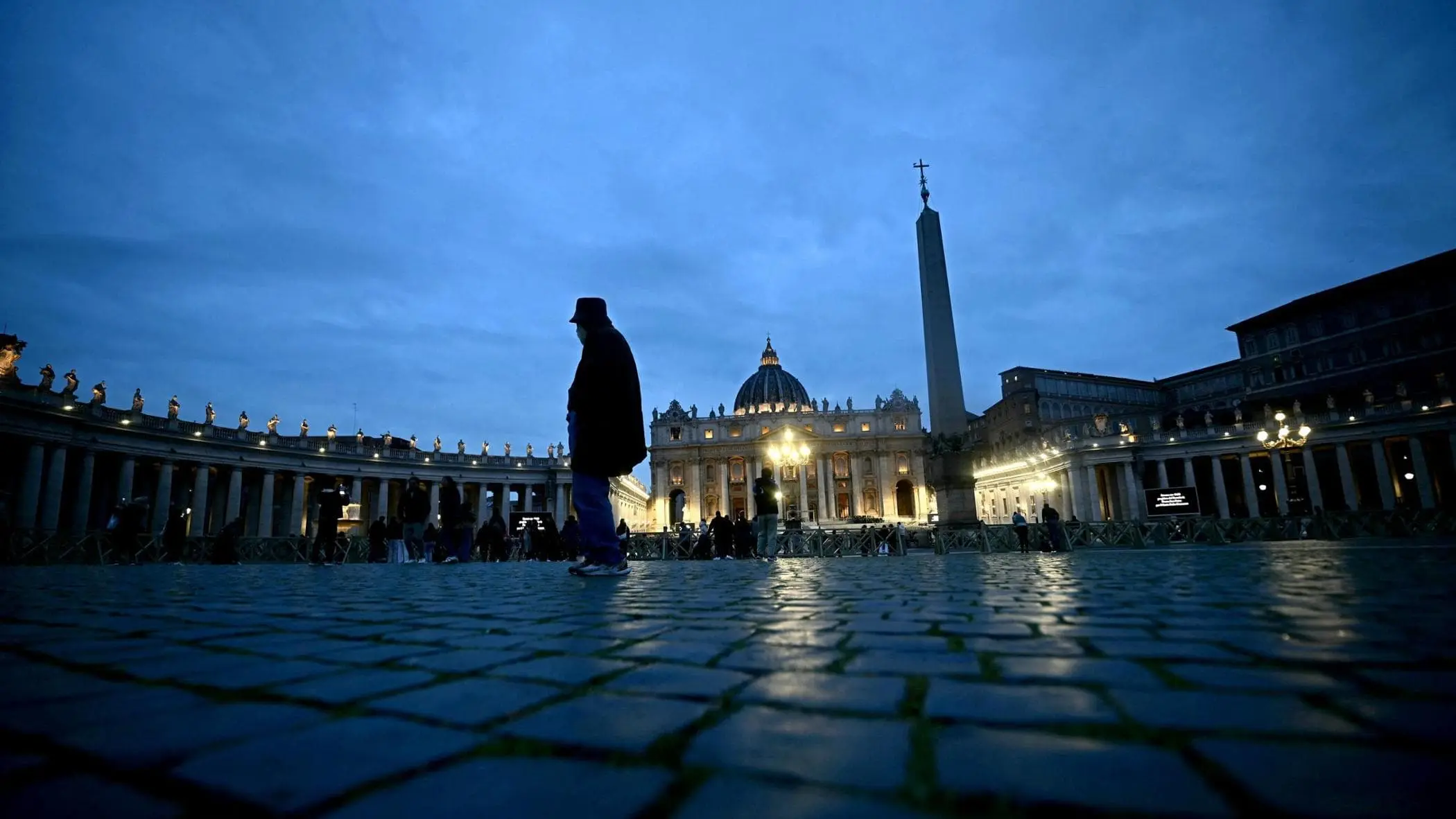 Papa Francesco torna a casa: la Curia preoccupata per il futuro