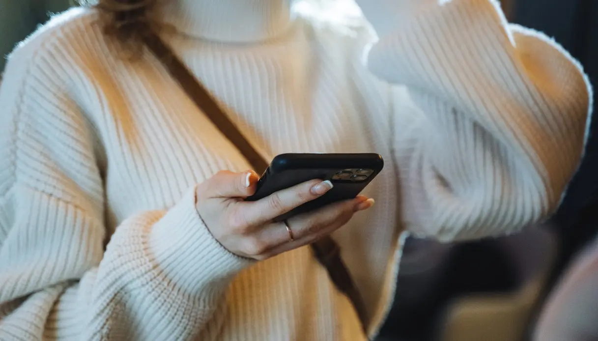 Truffe su WhatsApp: come proteggere dati e denaro online