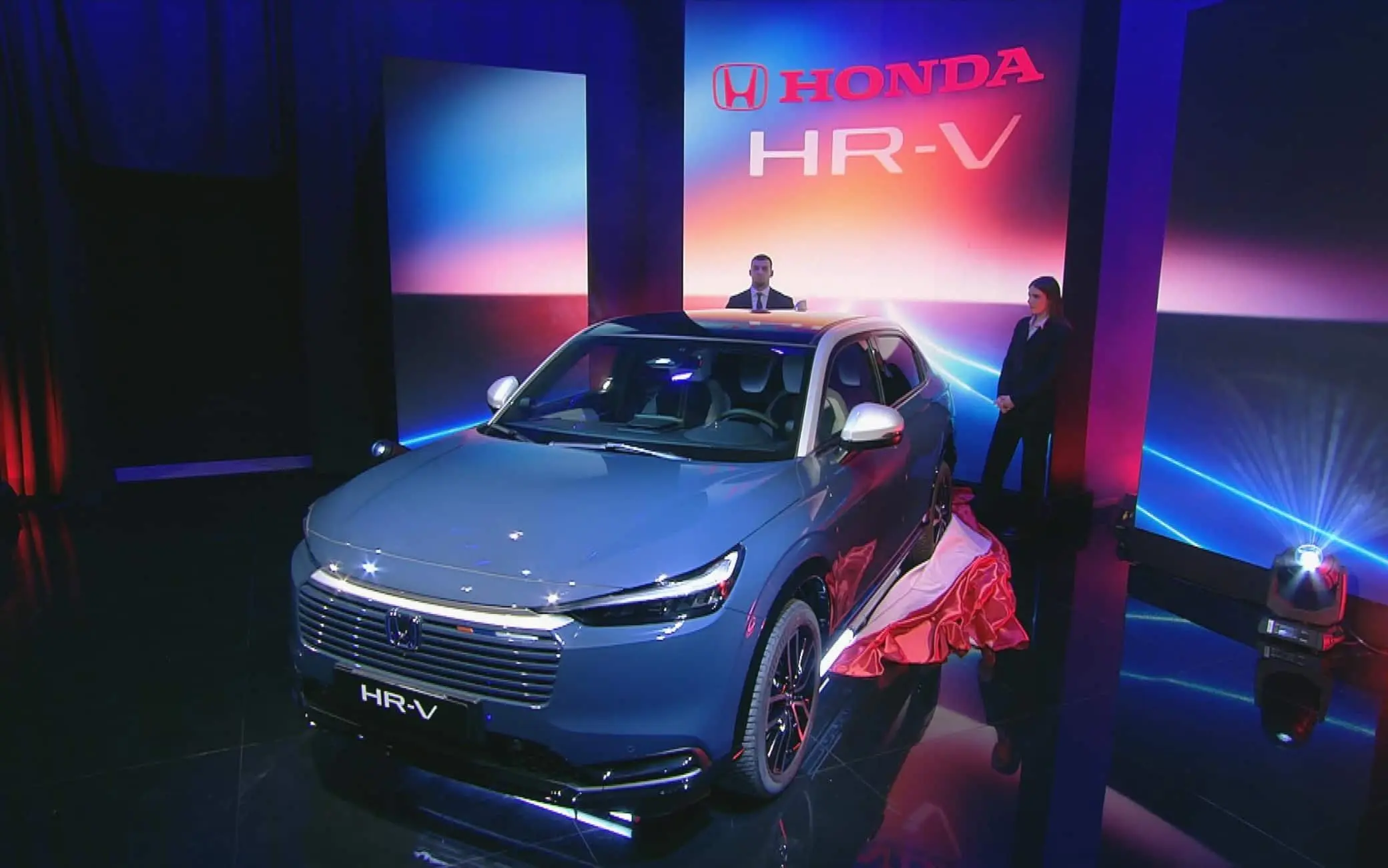 Honda HR-V 2025: il nuovo SUV compatto ibrido dallo stile coupé