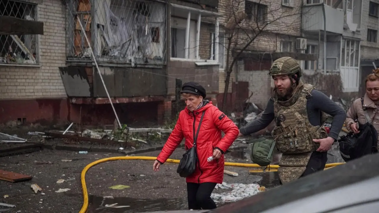 Raid russi a Sumy: 74 feriti, tra cui 14 bambini, la situazione a Kiev