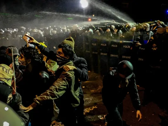 Turchia, oltre 1.100 arresti: un appello contro Erdogan e il regime