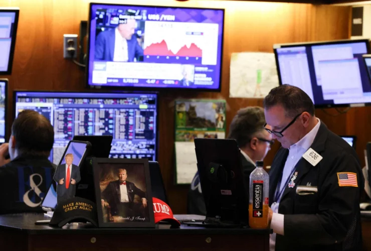 Mercati in calo il 27 marzo: preoccupazioni per dazi e tensioni globali