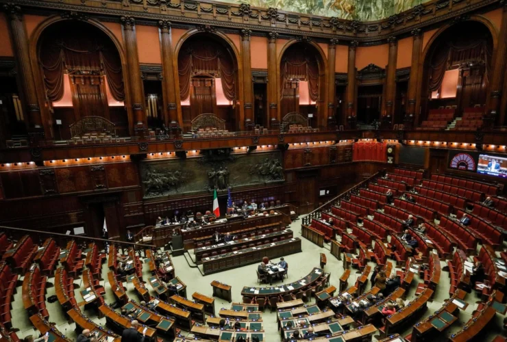 Pnrr: opposizioni richiedono chiarezza a Meloni in aula alla Camera