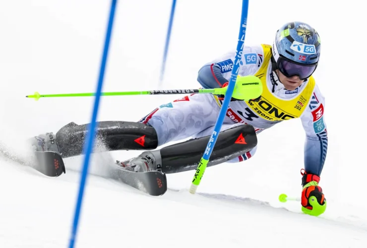 Shiffrin vince la manche inaugurale dello slalom femminile a Sun Valley