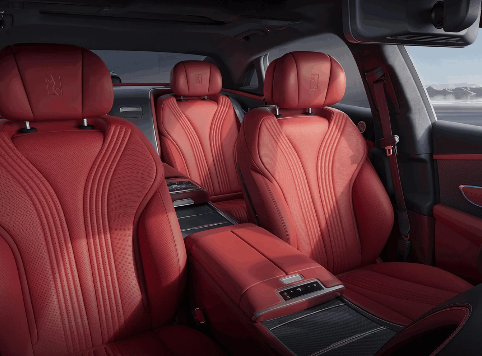 Ecco il titolo riscritto: **Esplora il nuovo Yangwang U7, sedan elettrico di lusso a meno di 90.000$**