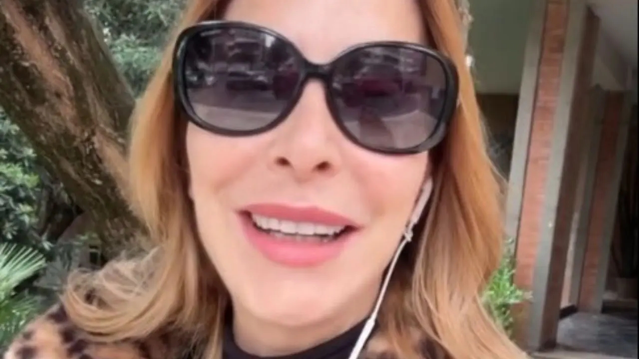 **Stefania Orlando e la sua risposta elegante agli insulti ricevuti**