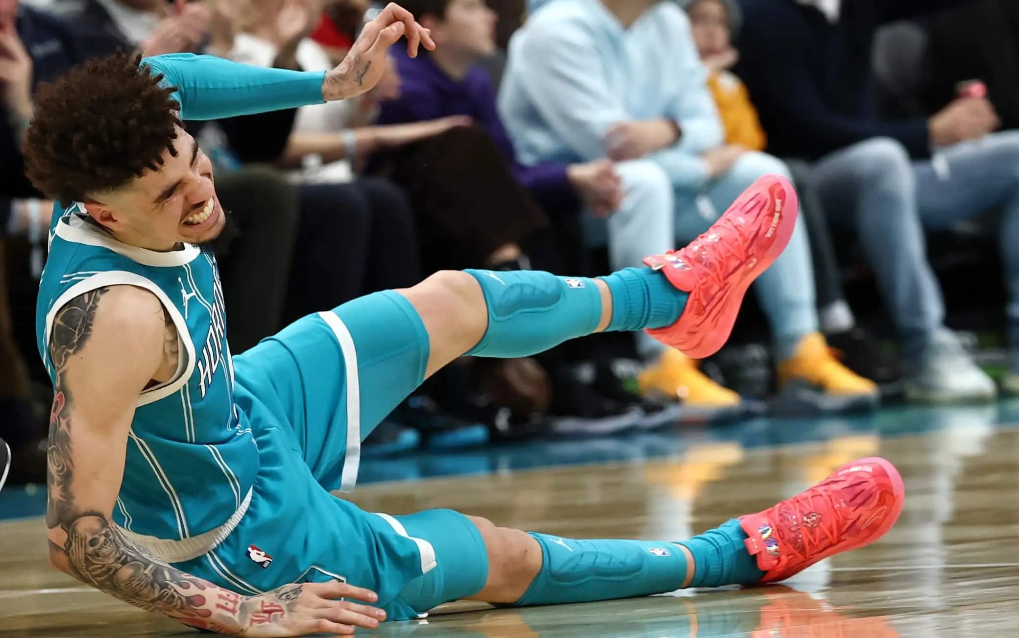 LaMelo Ball subisce un’operazione e saluta la stagione 2023