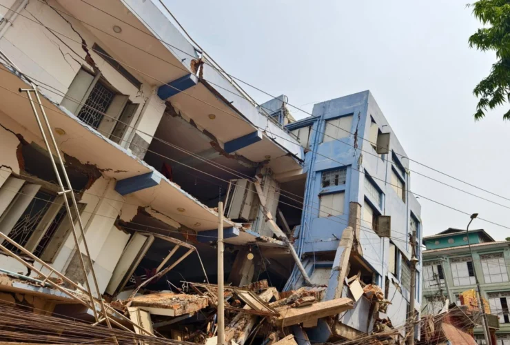 Terremoto in Myanmar: oltre 100.000 vittime e crisi devastante