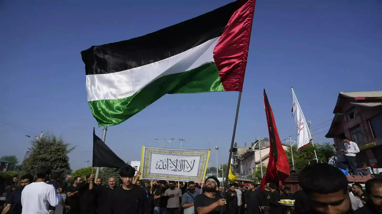 Proteste a favore della Palestina in Kashmir e Ladakh: la polizia interviene!