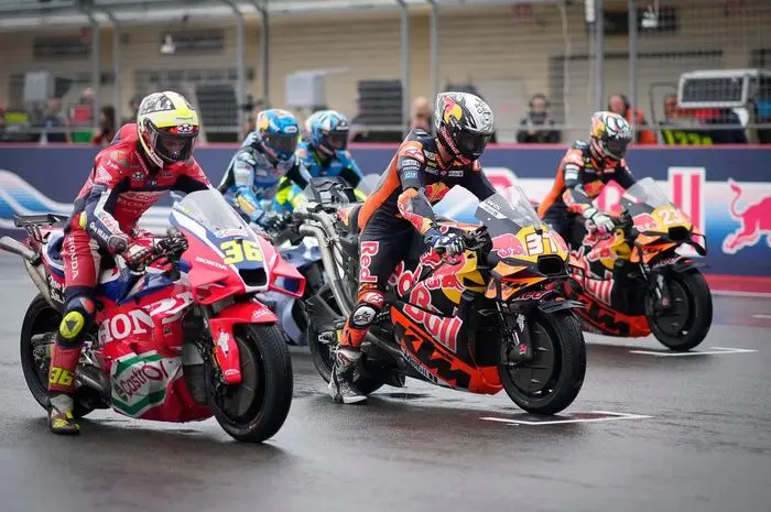 Marc Márquez incanta il pubblico con la sua magia alla MotoGP 2025!