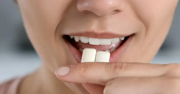 La gomma da masticare: un nemico invisibile di microplastica!