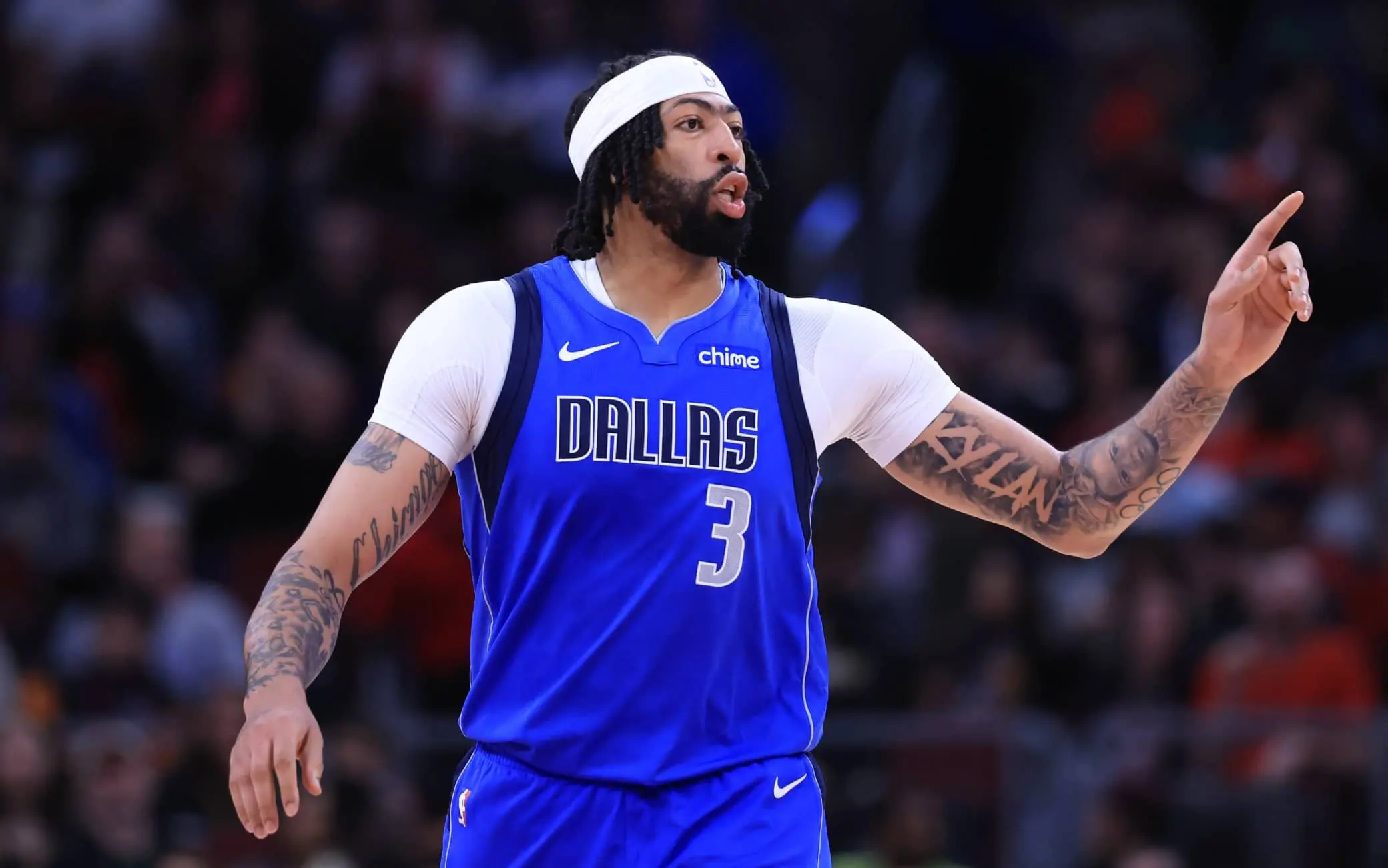 Davis fa brillare Dallas: vittorie e sogni di play-in in arrivo!