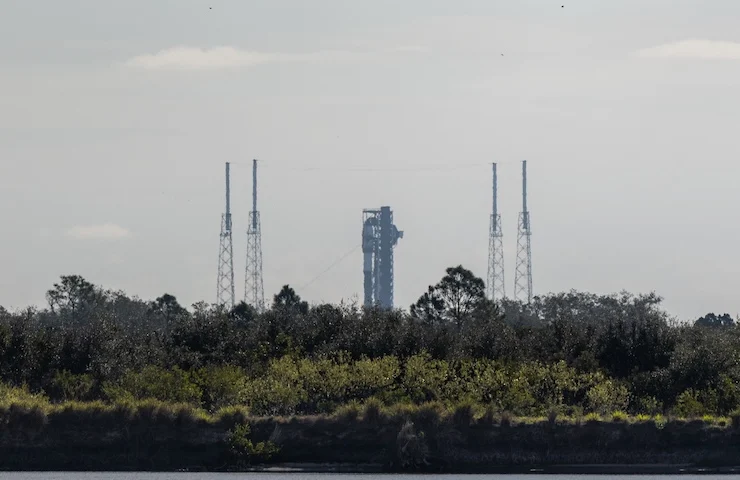 Spettacolo nello spazio: SpaceX lancia 28 satelliti Starlink V2!