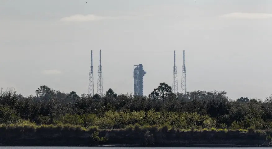 Spettacolo nello spazio: SpaceX lancia 28 satelliti Starlink V2!