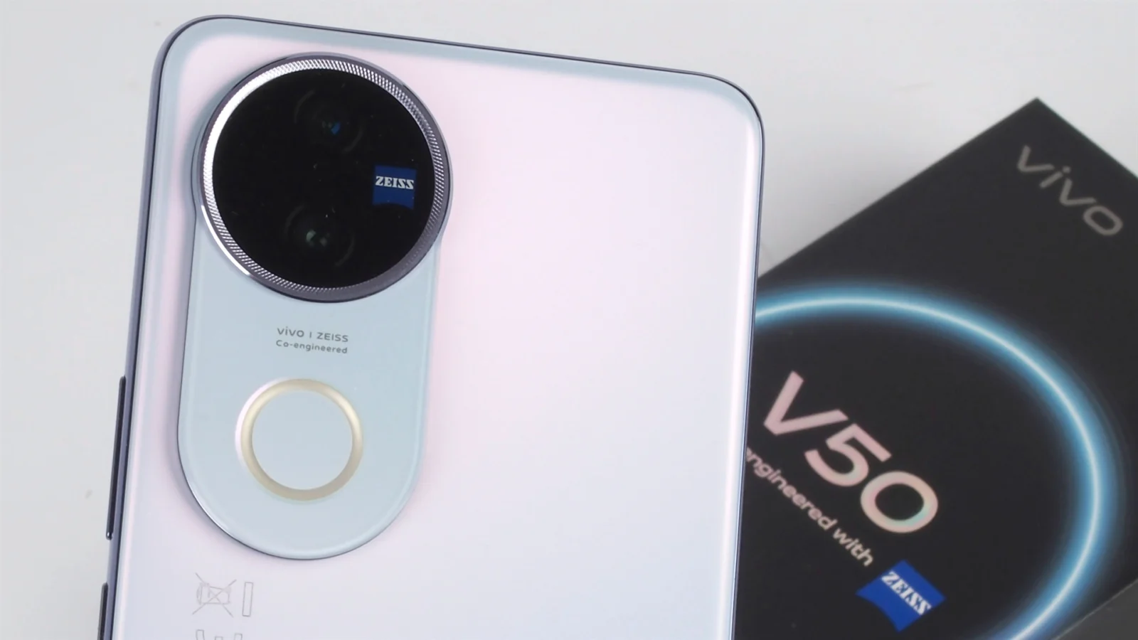 Vivo V50: eleganza e stile per chi ama la tecnologia smart!