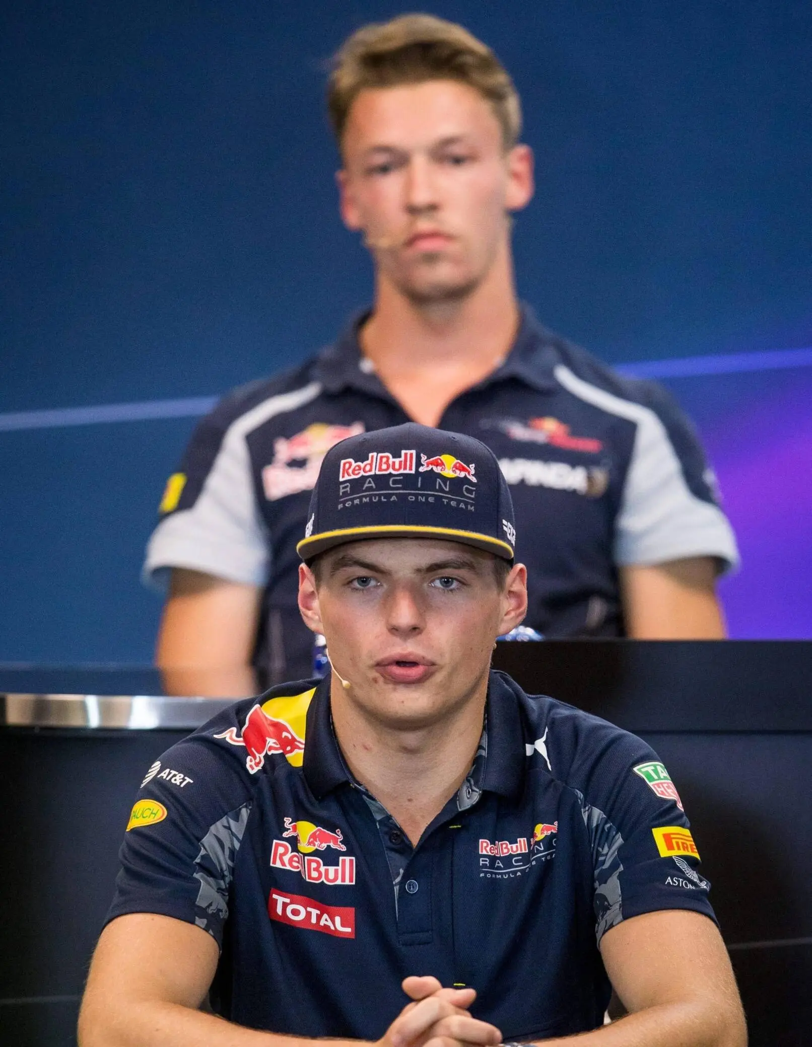 F1, sorpresa ai box: Lawson e Tsunoda si scambiano le vetture!