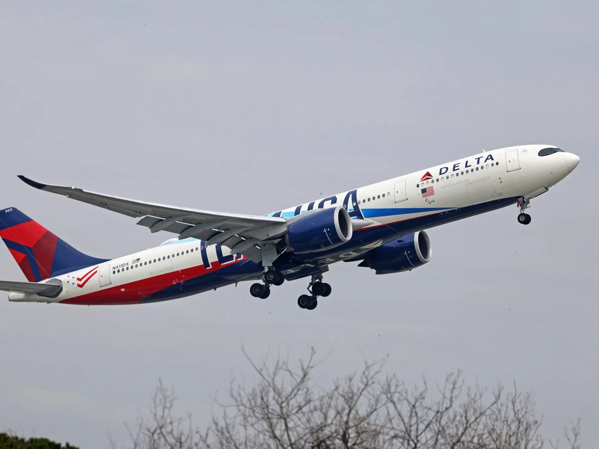 Brivido tra cielo e terra: aereo Delta evita il dramma a Washington!