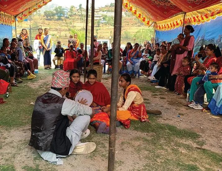 Donne in Nepal: il cambiamento attraverso l’educazione comunitaria