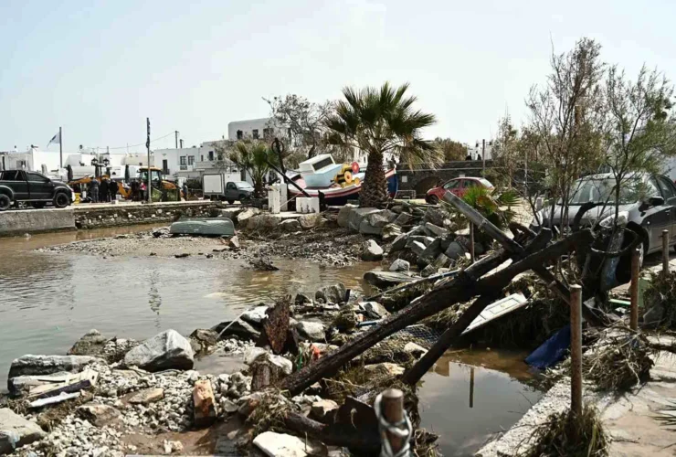 Paros e Mykonos sotto attacco: tempeste sorprendono le isole!