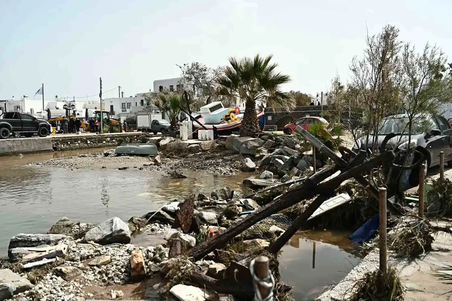 Paros e Mykonos sotto attacco: tempeste sorprendono le isole!