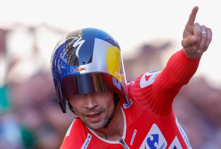 Powless fa il colpaccio a Dwaars door Vlaanderen: batte Van Aert!