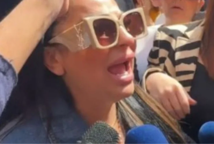 Rita De Crescenzo sogna in grande: “La politica va a luci rosse!”