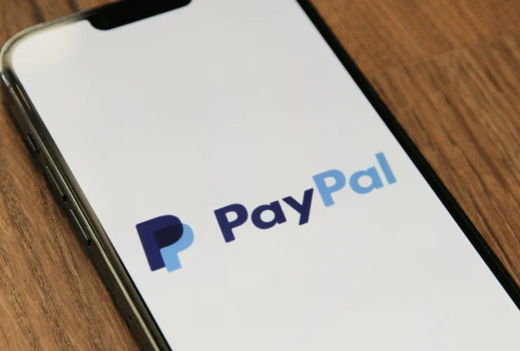 PayPal sfida il mondo delle crypto: ecco Chainlink e Solana!